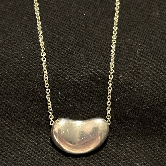 Vintage, authentic Tiffany’s Elsa Peretti Bean necklace. - Picture 1 of 7